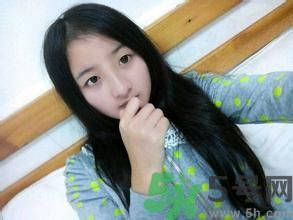 14歲月經(jīng)量多怎么辦？我14歲月經(jīng)量很多怎么回事？