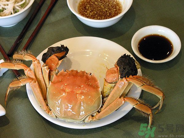 菠蘿和螃蟹能一起吃嗎？菠蘿能與螃蟹同吃嗎？