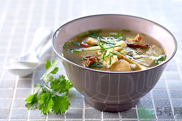 春天吃什么食物排肝毒？排肝毒吃什么最好？
