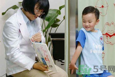 口吃是結(jié)巴嗎？口吃怎么辦能矯正嗎？