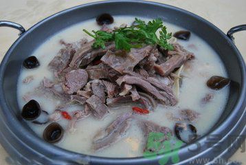 春天可以吃羊肉嗎？吃羊肉有哪些禁忌？