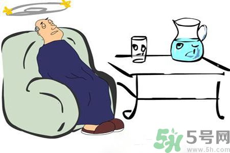 低血糖有什么癥狀？低血糖吃什么好得快？