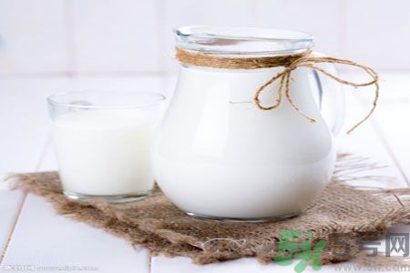牛奶那個牌子好？牛奶可以加熱嗎？