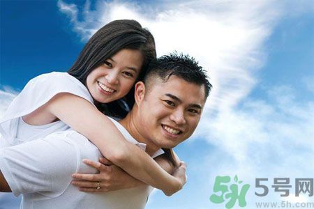 夫妻為錢傷了感情怎么辦？化解夫妻吵架的有效方法