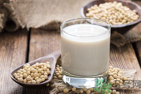 產(chǎn)后恢復身材怎么恢復？坐月子可以喝果汁嗎？