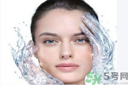 皮膚起皮怎么辦？皮膚起皮用什么護(hù)膚品？