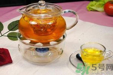 枸杞泡水有什么害處？枸杞泡水喝有什么好處？