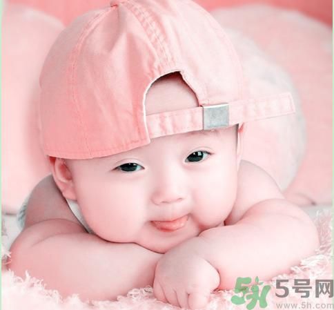 爸爸能單獨照顧寶寶嗎？爸爸怎樣照顧寶寶？
