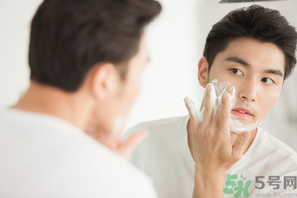 我16歲刮胡子還長(zhǎng)個(gè)嗎？16歲刮胡子影不影響長(zhǎng)高？