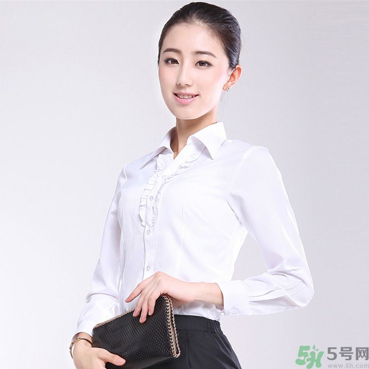 職場(chǎng)新人的入門公告有哪些？新人怎樣獲得同事的認(rèn)可？