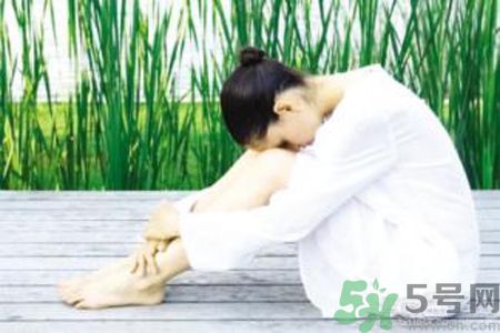 月經(jīng)有血塊是怎么回事？月經(jīng)有血塊怎么調(diào)理？