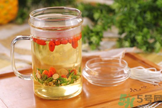 眼睛干澀怎么辦？眼睛干澀吃什么好？