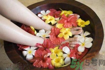 泡腳有什么好處？泡腳有什么禁忌？