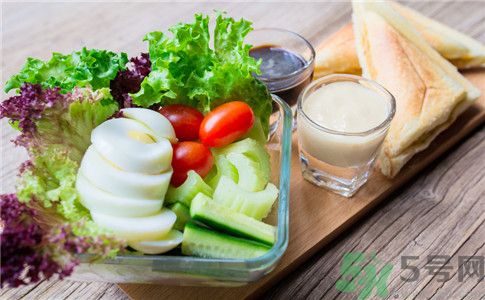 吃什么食物容易得腎結(jié)石？腎結(jié)石不能吃什么？