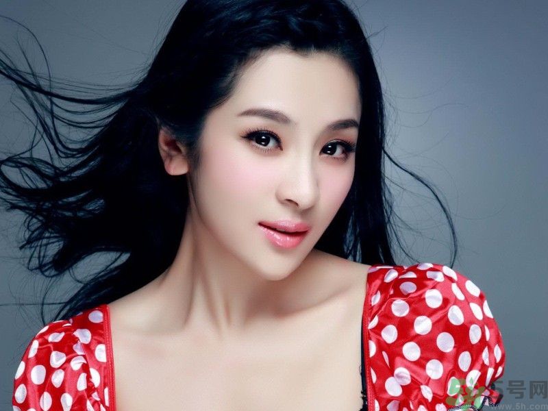 女生手腳冰涼是什么原因？手腳冰涼怎么調(diào)理？