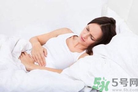 月經(jīng)顏色發(fā)黑是怎么回事？月經(jīng)顏色發(fā)黑怎么辦？