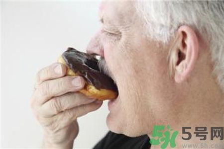 高血脂不能吃什么食物？高血脂要注意什么？