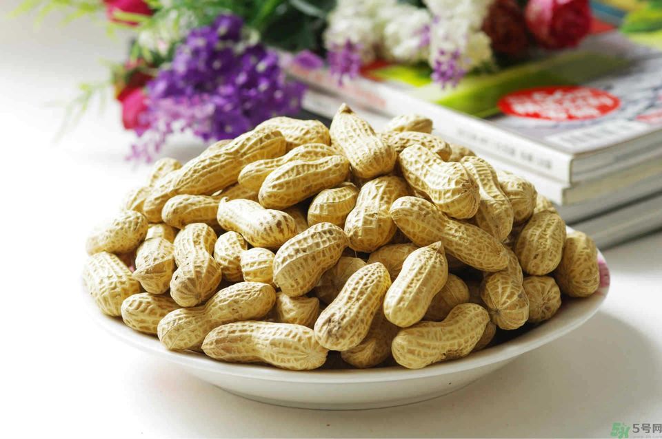 膽固醇高可以吃花生嗎？膽固醇高可以喝牛奶嗎？