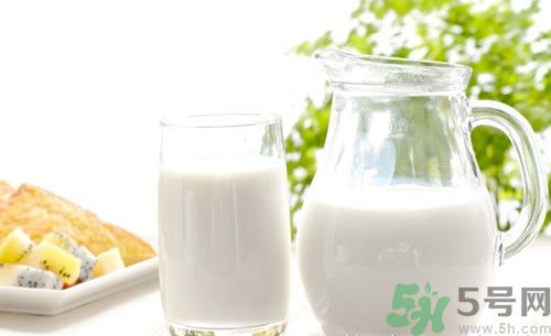 膽固醇高可以吃花生嗎？膽固醇高可以喝牛奶嗎？
