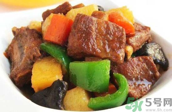 土豆絲和土豆片哪個更好吃？土豆片可以炒什么？