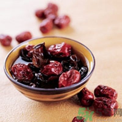 黑木耳可以治便秘嗎？黑木耳有什么食療的方法？