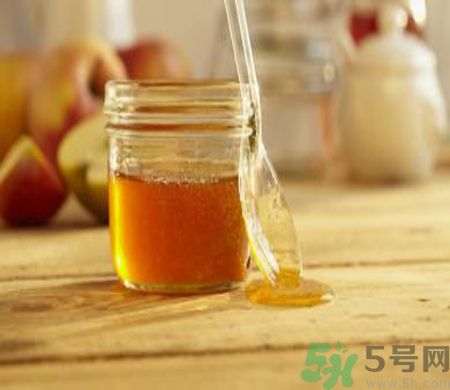 胃潰瘍可以喝蜂蜜嗎？服用蜂蜜要注意什么？