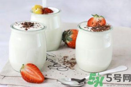 痛風可以喝酸奶嗎？痛風喝酸奶好嗎？