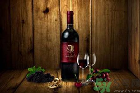 痛風(fēng)可以喝紅酒嗎？痛風(fēng)喝紅酒好嗎？