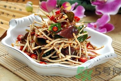 黃瓜可以和魚腥草涼拌一起吃嗎？黃瓜涼拌魚腥草好吃嗎？