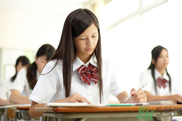 高中生上課容易走神怎么辦？高中生上課如何提高注意力？