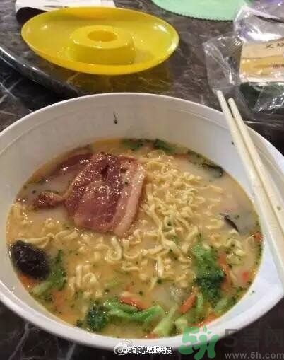 滿漢宴方便面多少錢一桶？滿漢宴方便面多少錢一箱？