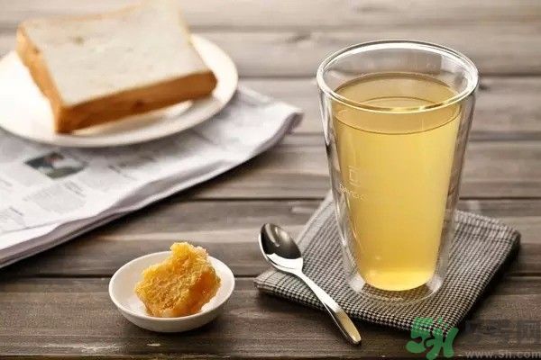 早上空腹喝蜂蜜水好嗎？可以空腹喝蜂蜜水嗎？
