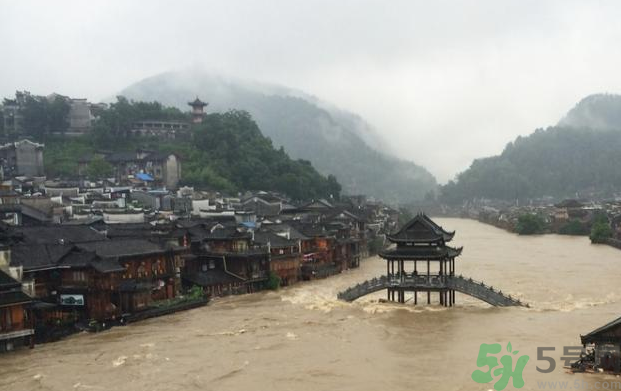 湖南為什么出現(xiàn)暴雨？湖南暴雨受災(zāi)嚴(yán)重情況？