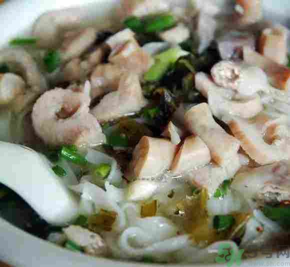 早餐吃面還是包子比較好？早餐吃包子和面健康嗎？