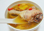 燉雞湯用冷水還是熱水？雞湯用冷水可以嗎？