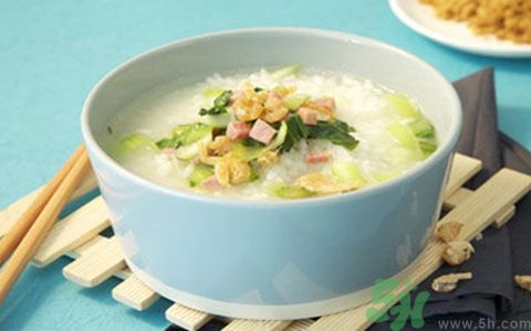 吃湯泡飯傷胃嗎？湯泡飯有什么危害？