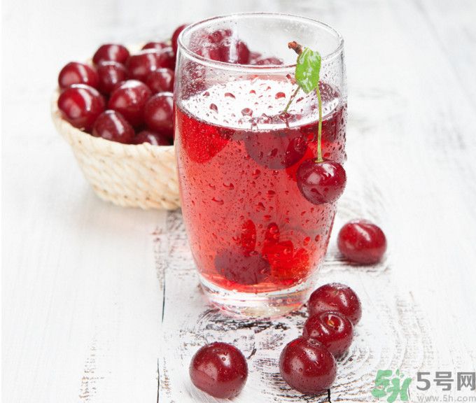 櫻桃泡酒能治療痛風嗎？櫻桃泡酒能喝嗎？