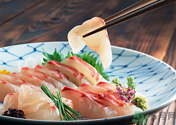 生魚(yú)片的做法是什么？如何自制生魚(yú)片？