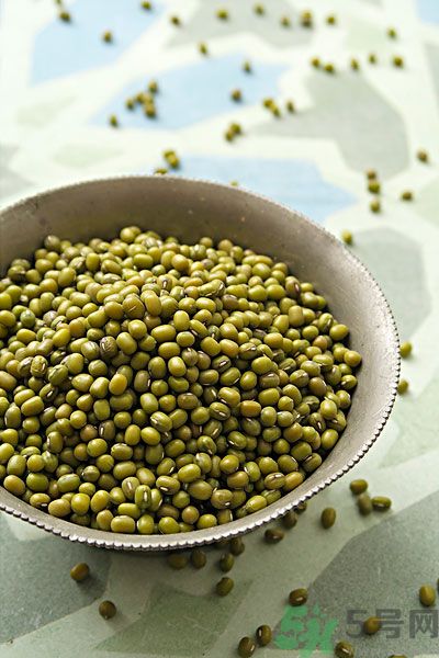 綠豆和紅豆一起吃會(huì)過敏嗎？綠豆不能和哪些食物一起吃？