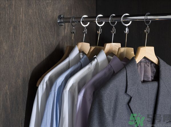 什么面料不容易皺？如何挑選不易皺的衣服？