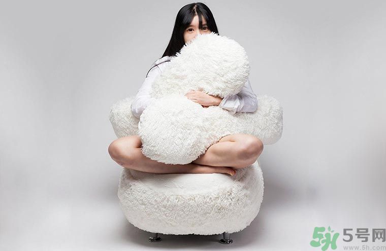 一個人適合什么樣的沙發(fā)？選購沙發(fā)要注意什么？