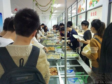 高校10元自助餐有什么？高校10元自助餐怎么樣？