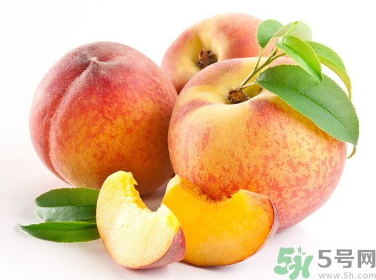 桃子吃多了容易便秘嗎？桃子吃多了會肚子疼嗎？