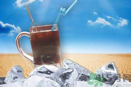 喝完酸梅湯后可以喝牛奶嗎？酸梅湯可以喝牛奶一起喝嗎？