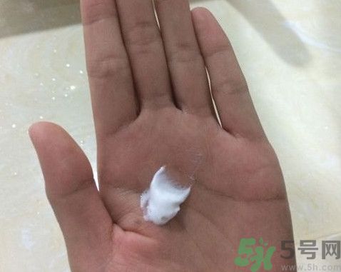 一人一方龍腦祛痘凈顏洗面奶怎么樣？好用嗎？