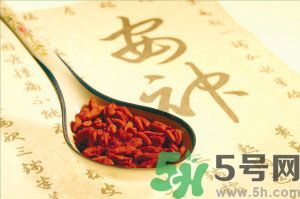 苦瓜可以和枸杞一起泡水喝嗎？苦瓜和枸杞一起泡水喝好嗎？