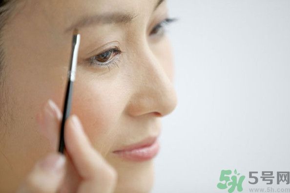 眉毛淡是種怎樣的體驗？眉毛淡是什么原因？