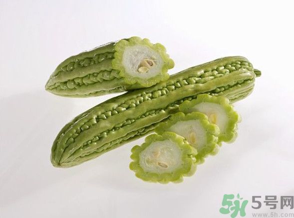茉莉花綠茶加苦瓜能減肥嗎？茉莉花和苦瓜泡水喝嗎？