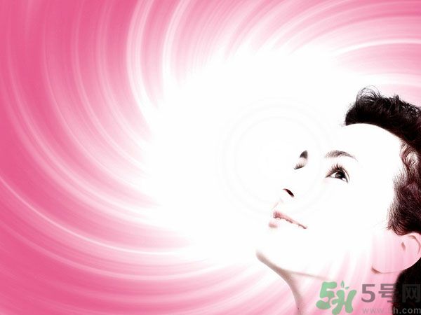 暗沉油性皮膚用什么護(hù)膚品？油性皮膚暗沉怎么護(hù)理？