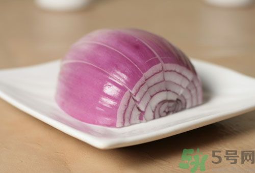 洋蔥可以生吃嗎？洋蔥生吃有什么好處？